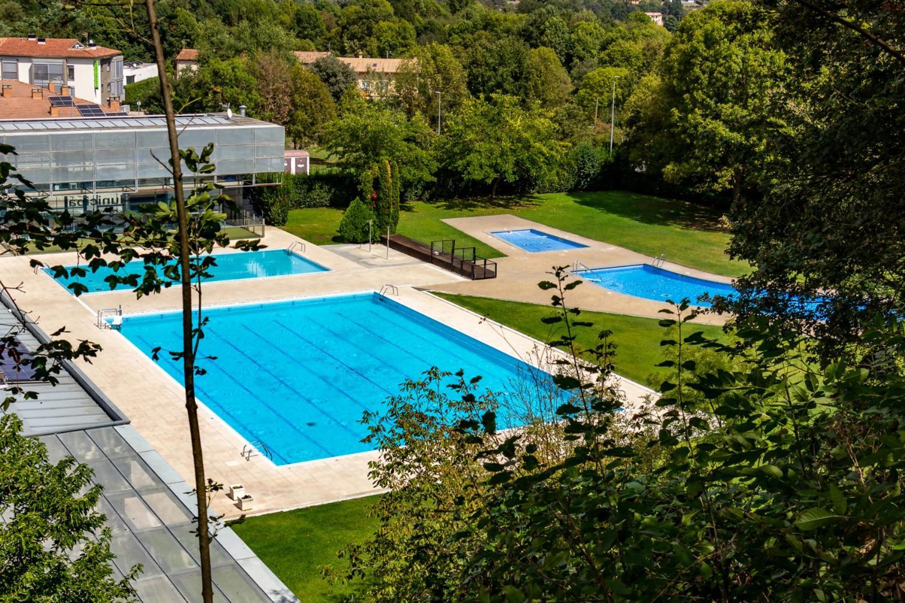 Black House Sorprendente Casa Estilo Industrial Olot Kültér fotó