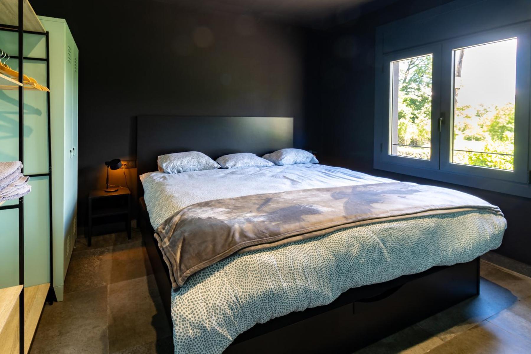 Black House Sorprendente Casa Estilo Industrial Olot Kültér fotó